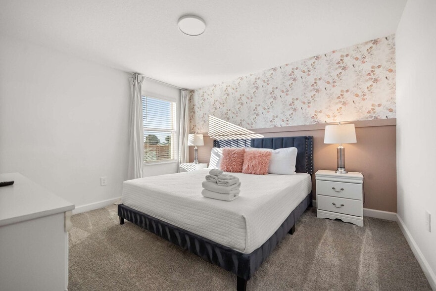 Building Photo - 9234 Sommerset Hills Dr