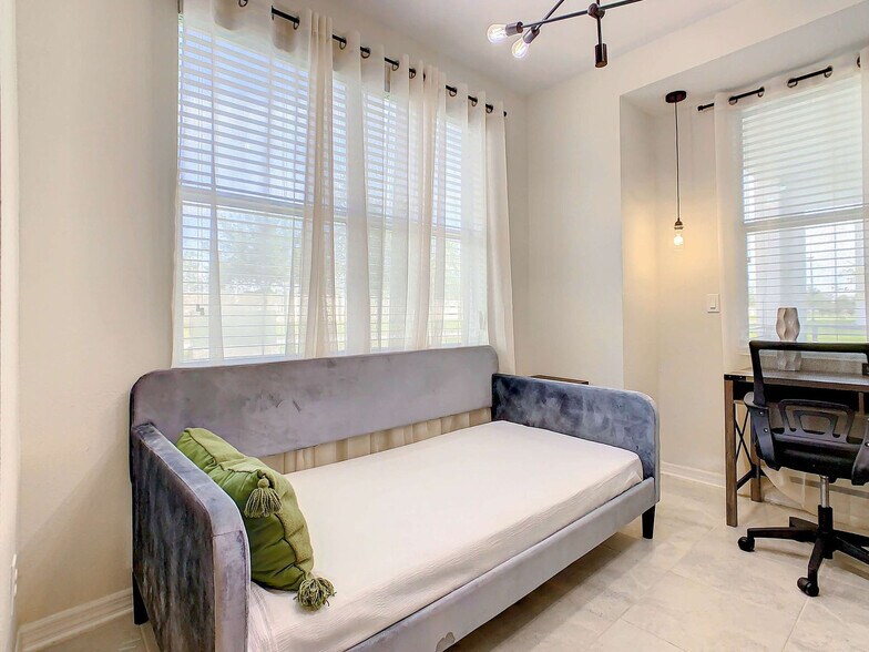 Building Photo - 4741 Clock Tower Dr