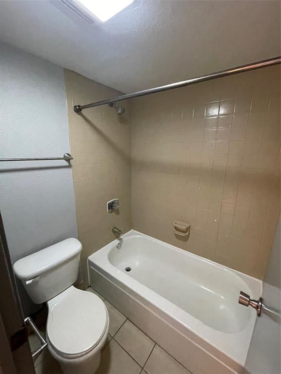 Building Photo - 8888 Tallwood Dr