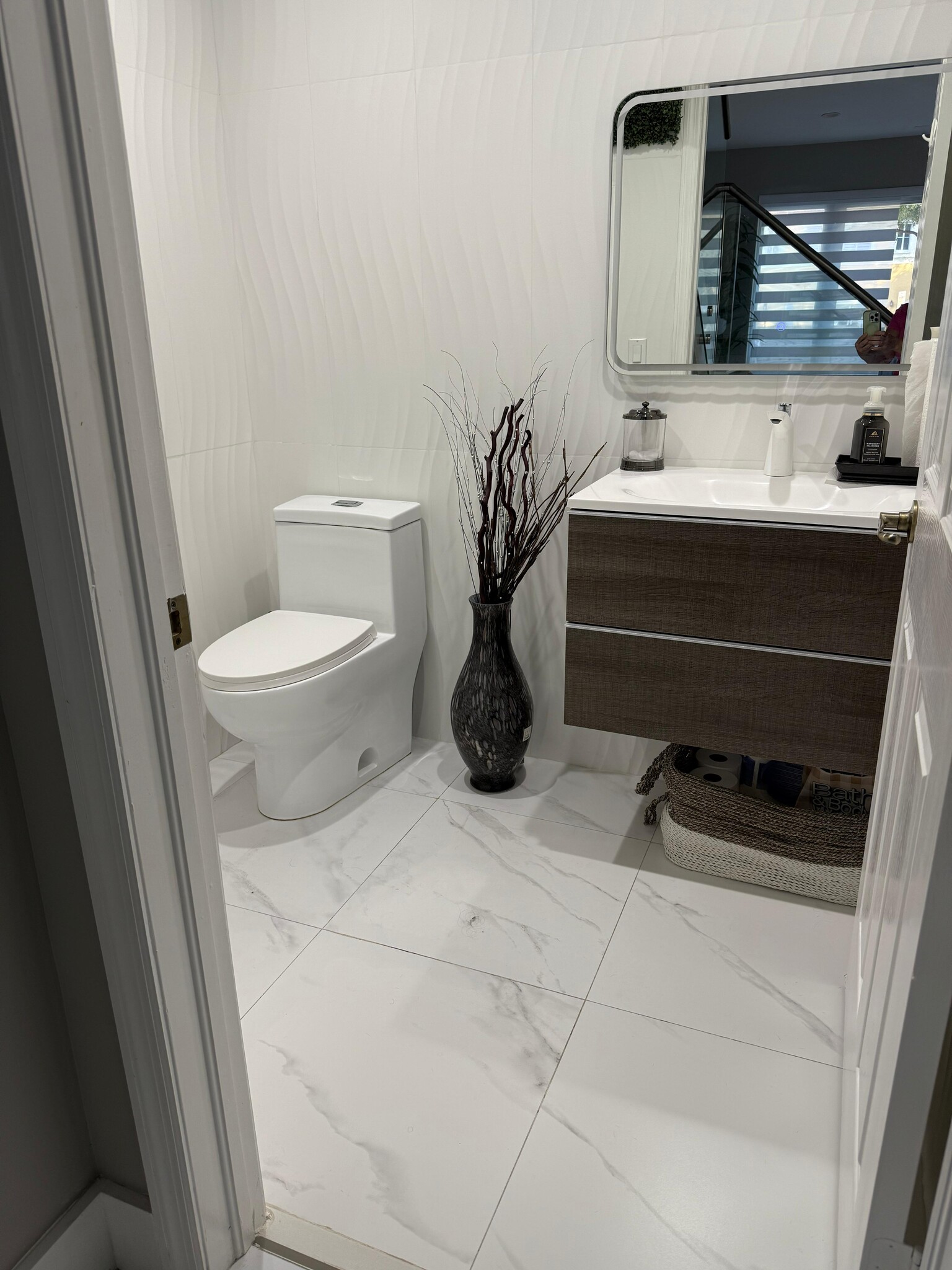 BATHROOM - 10775 NW 81st Ln