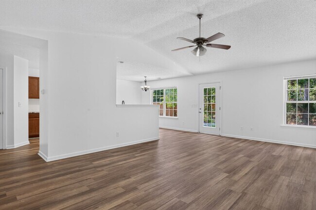 Building Photo - 20 Kimpton Dr