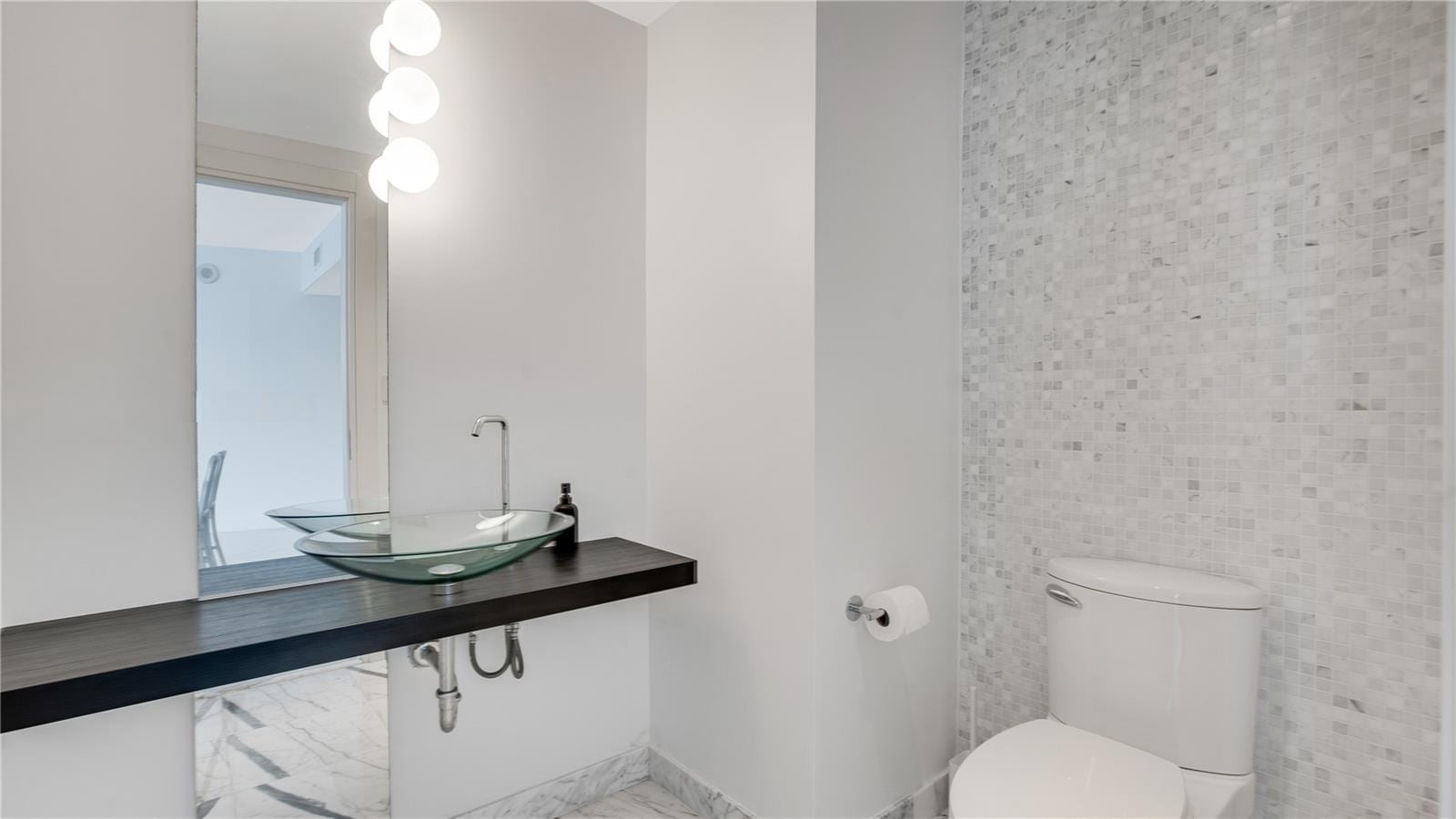 Building Photo - 200 Biscayne Boulevard Way