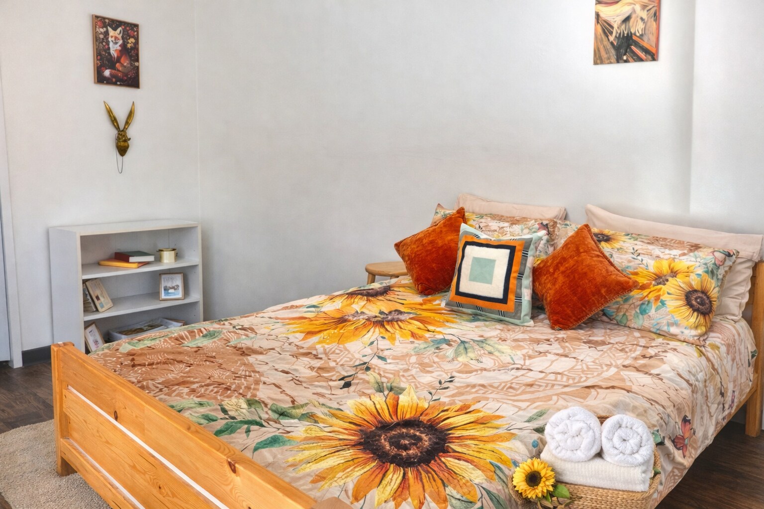 Building Photo - 2811 Dracena St