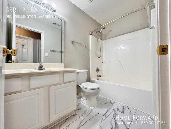 Building Photo - 580 Wellington Gardens Dr