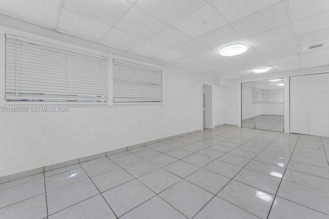 Building Photo - 5831 Taylor St