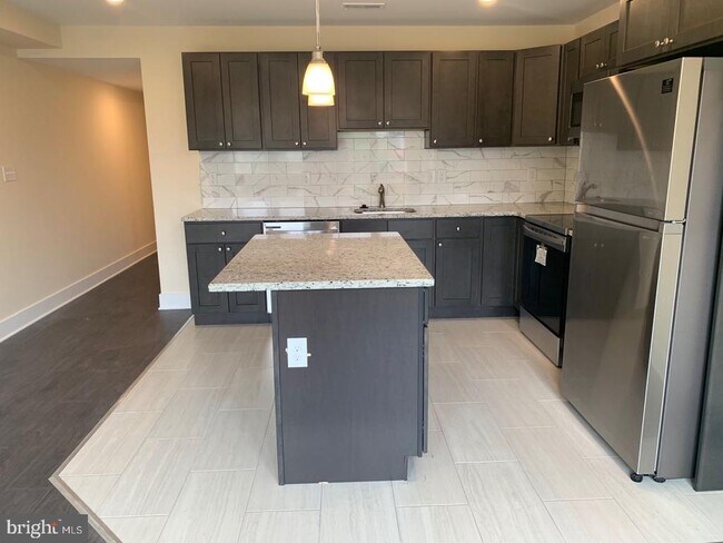 Building Photo - 1848 N 19th St