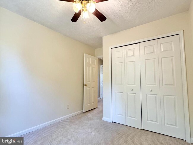 Building Photo - 105 Staunton Ct