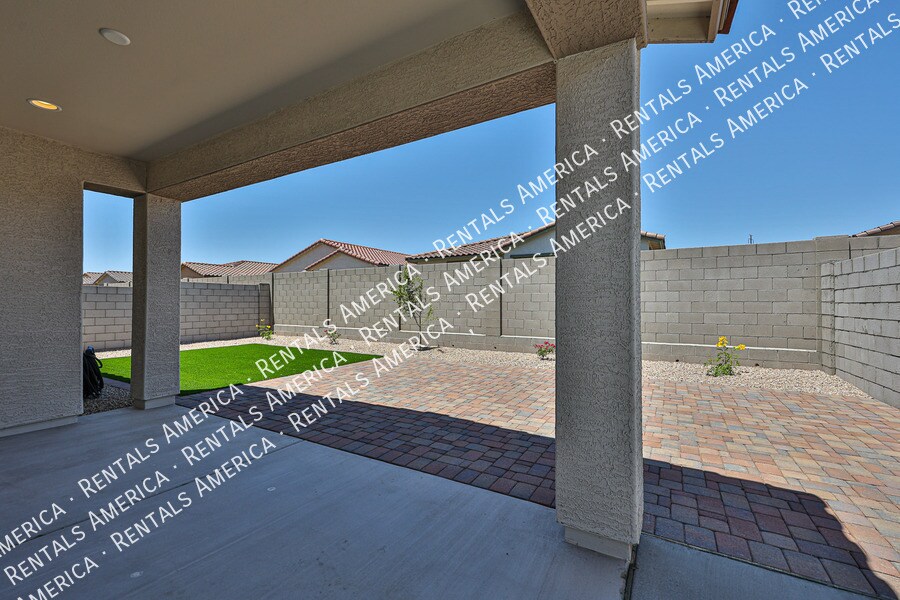Building Photo - 24144 W Gibson Ln