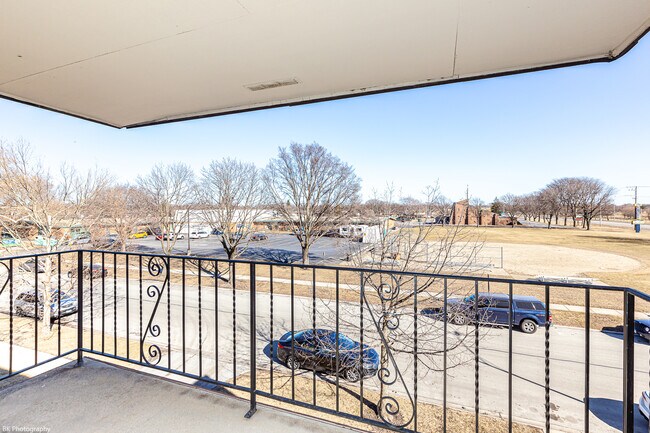 Building Photo - 11036 Kilpatrick Ave