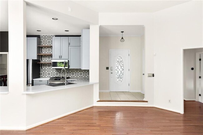 Building Photo - 3784 Market Crescent