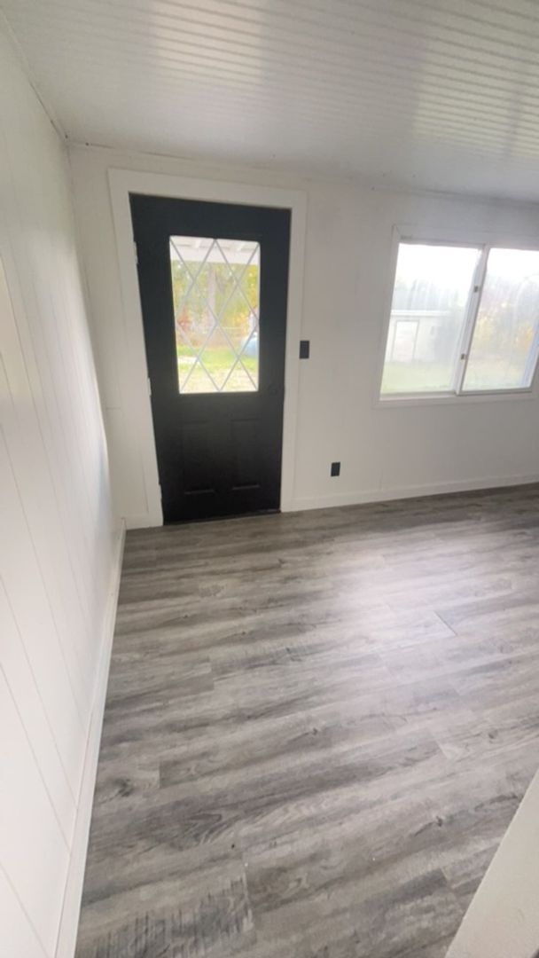 Building Photo - 4 Bedroom Single Family Home Available!