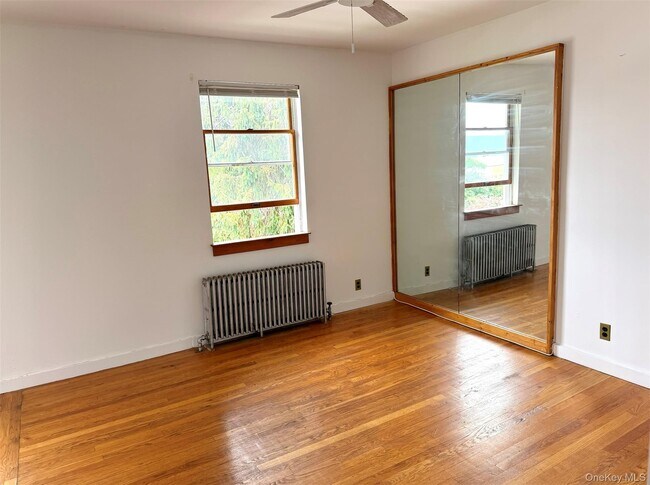 Building Photo - 12 Villard Ave
