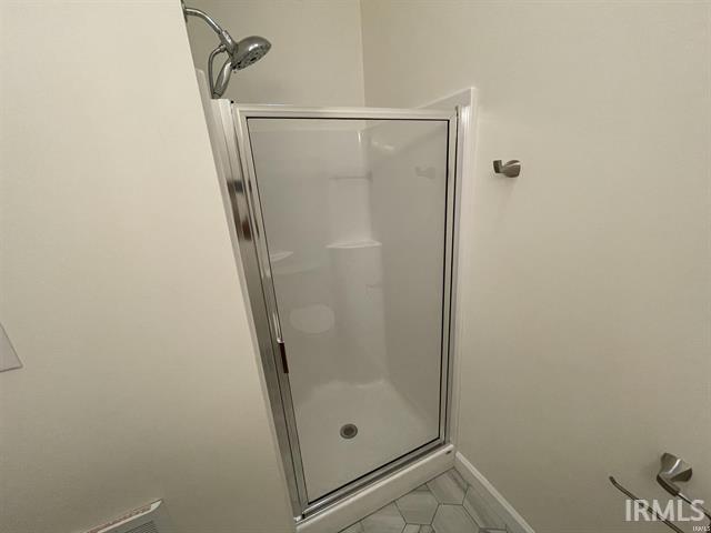 Building Photo - 726 W 6th St