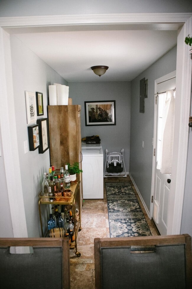 Building Photo - Waldo House