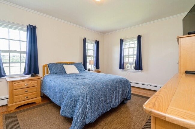 Building Photo - 1711 NY-17A