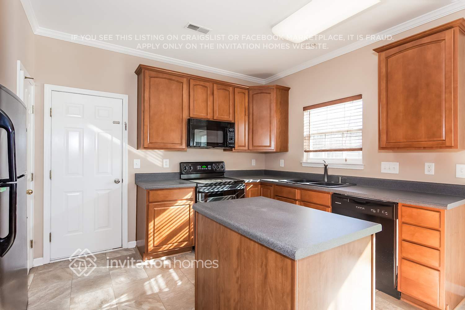 Building Photo - 2654 Sunberry Ln NW