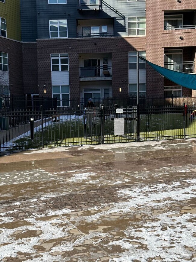 Building Photo - Full Service Executive Fully Furnished All Inclusive Architectural Penthouse Loft Downtown Denver