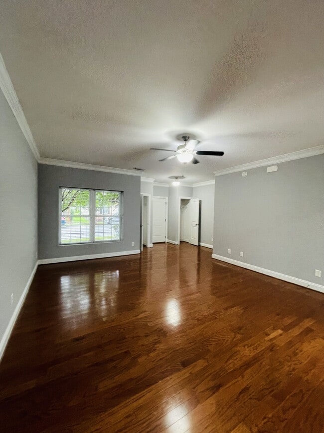 Building Photo - 518 Capstone Dr