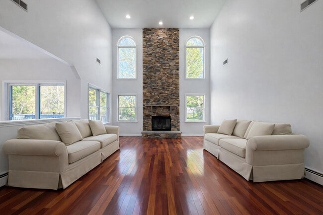 Building Photo - 12 Fortune Way