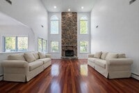 Building Photo - Stunning house for rent!!! With a pool!