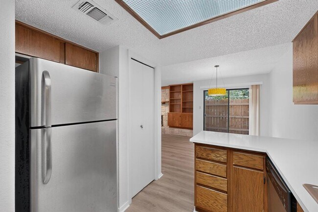 Building Photo - 8418 Fathom Cir