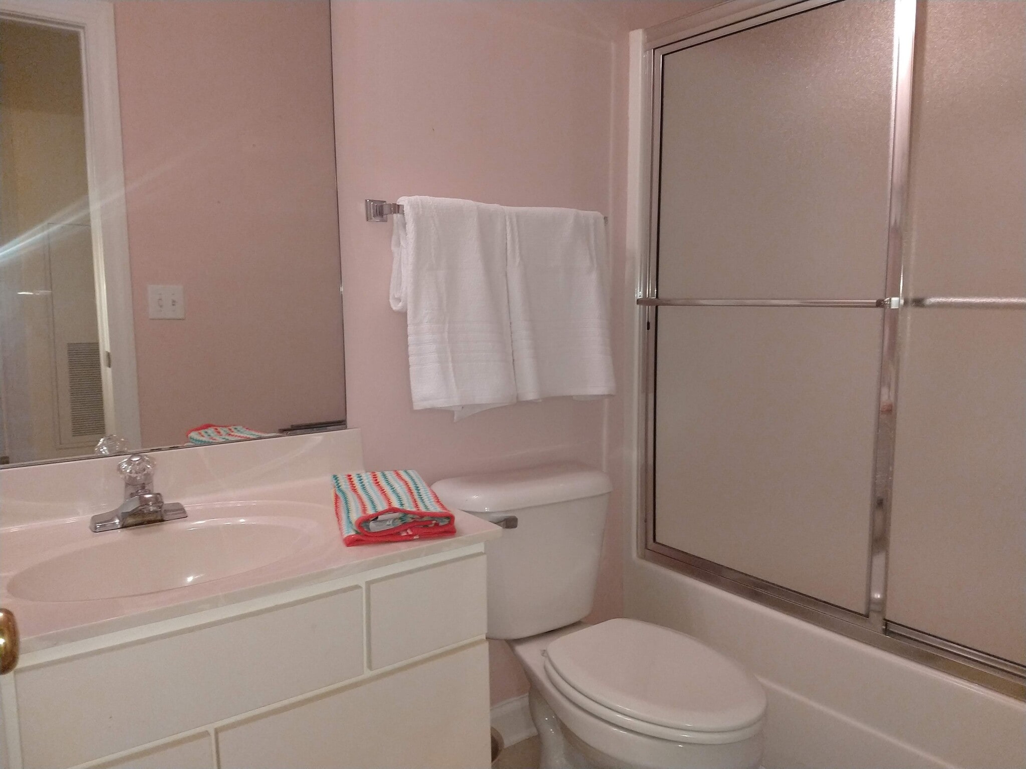 Building Photo - 4384 Daphne Ln