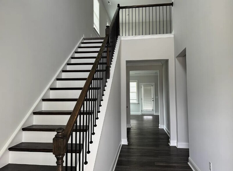 Building Photo - 152 Canyon Gap Way