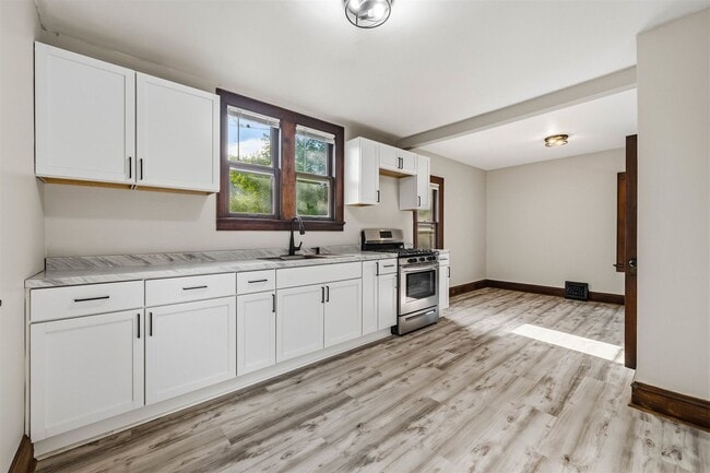 Building Photo - 2419 N 53rd St