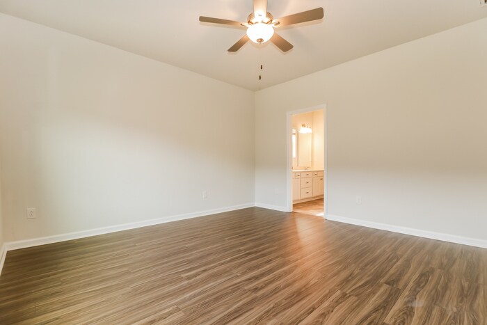 Building Photo - 360 Augustine Dr