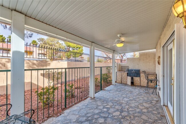 Building Photo - 5920 Greenery View Ln