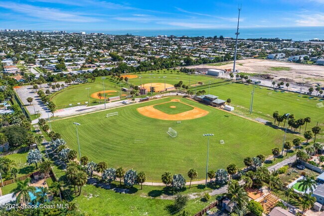 Building Photo - 1125 Jimmy Buffett Mem Hwy