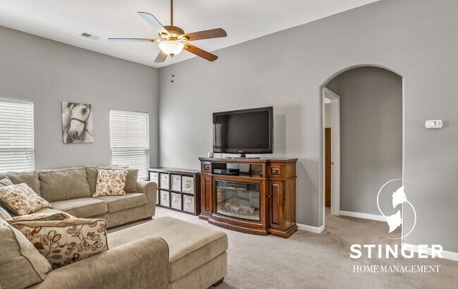 Building Photo - 100 Sago Palm Dr