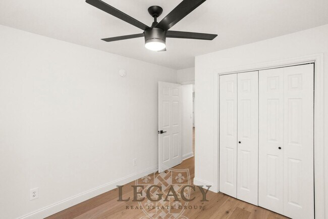 Building Photo - 100 Sadler Ct