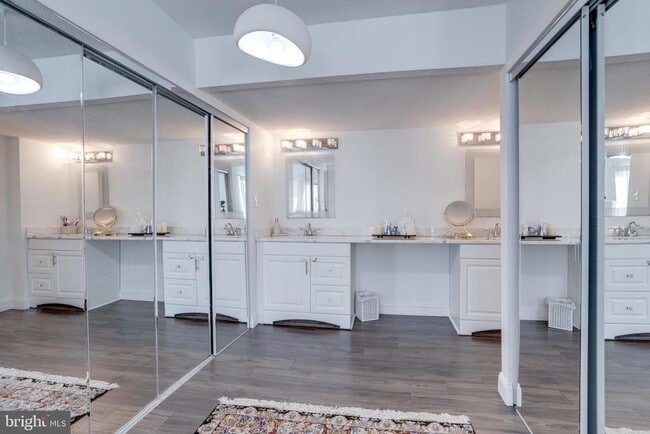 Building Photo - 5704 Wood Duck Ct