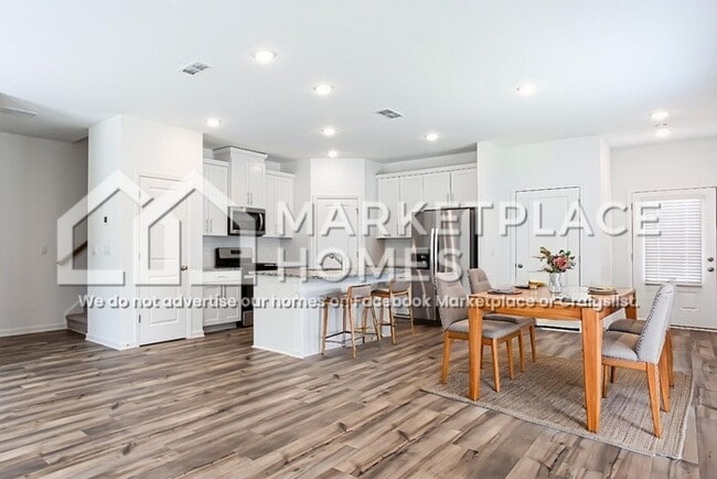 Building Photo - 120 Harpy Dr