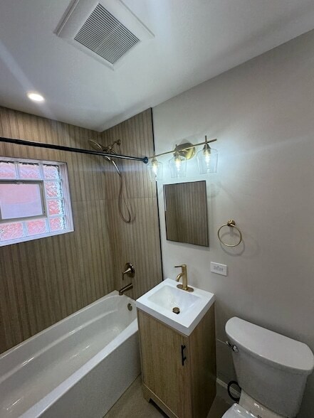 Building Photo - 132 Ridge Ave