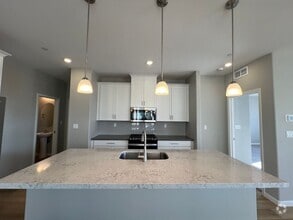 Building Photo - 4/2.5 GORGEOUS Townhome in Minden!