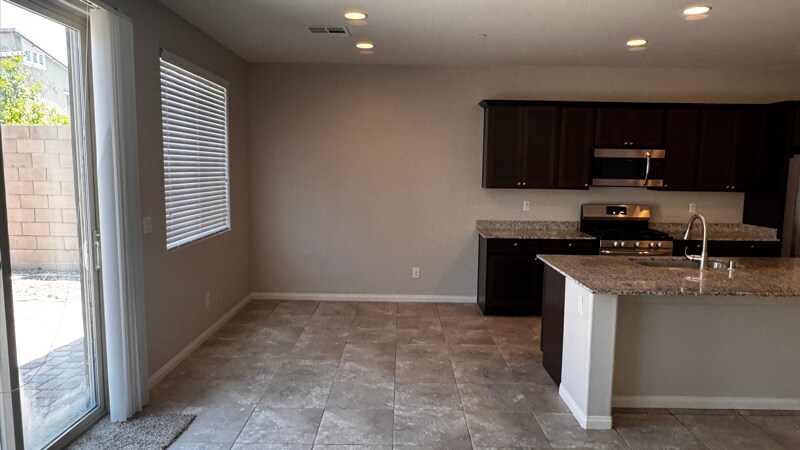 Building Photo - 2296 Sky Island Dr