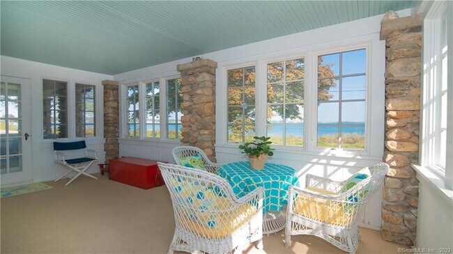 Building Photo - 106 E Shore Ave