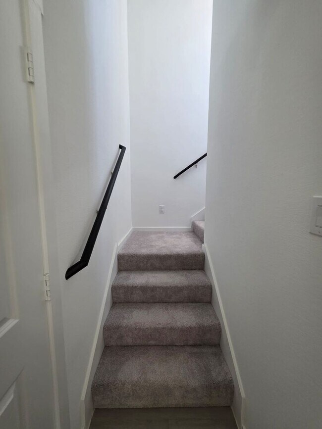 Building Photo - NEWLY BUILT 3 bedroom 2.5 Bath for rent!!!