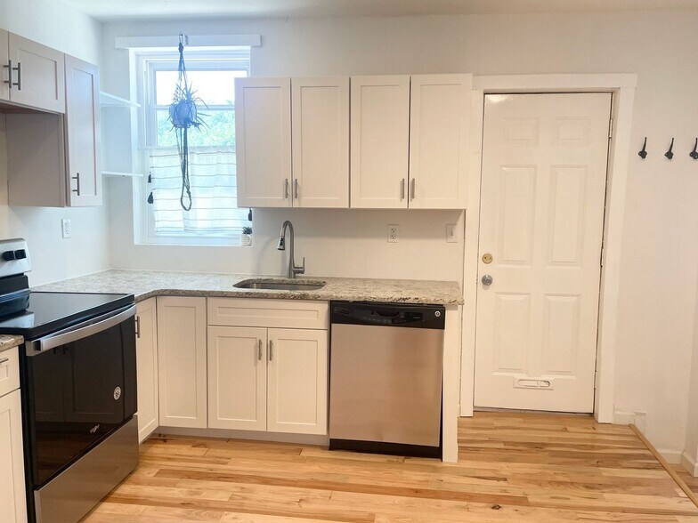 Building Photo - 3942 Wallace St