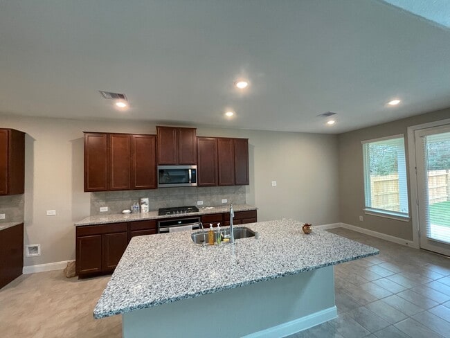 Building Photo - 2216 Gadwall Ct