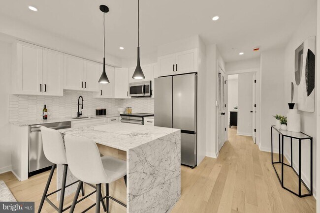 Building Photo - 2610 41st St NW