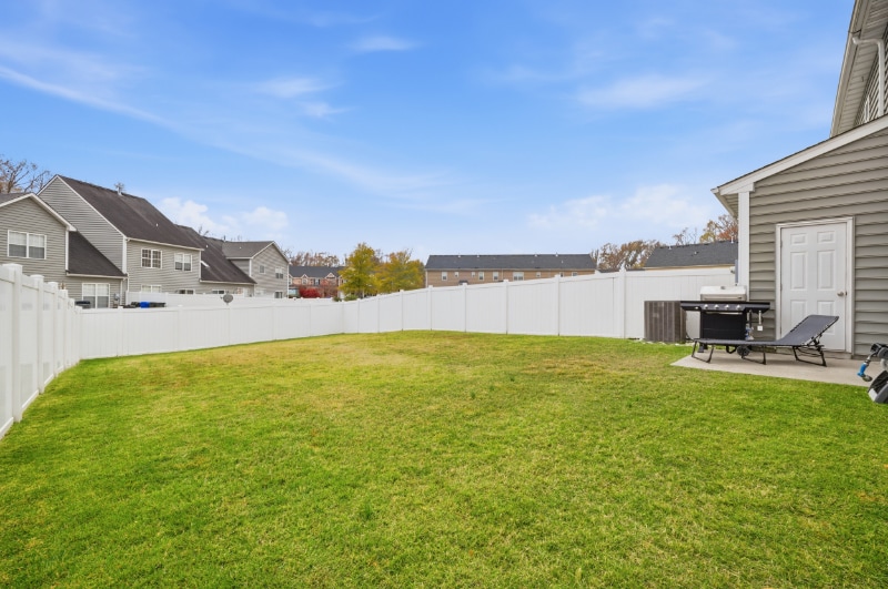 Building Photo - 5022 Breleigh Ln