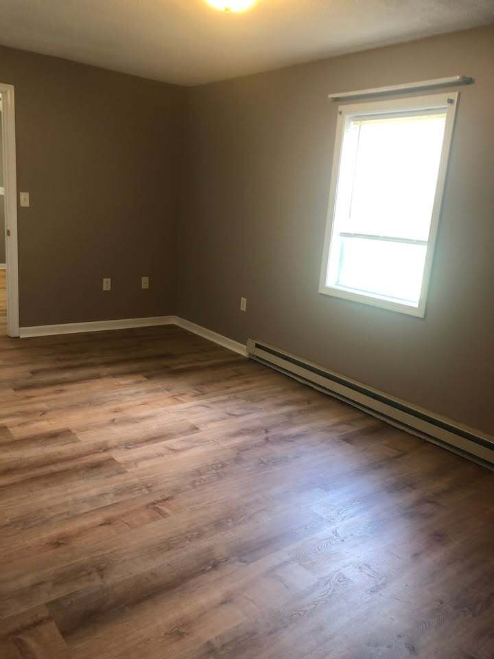 Building Photo - 47 Lines Ln