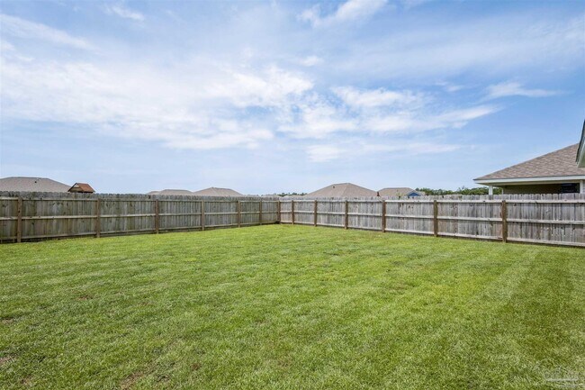 Building Photo - 5260 Peach Dr