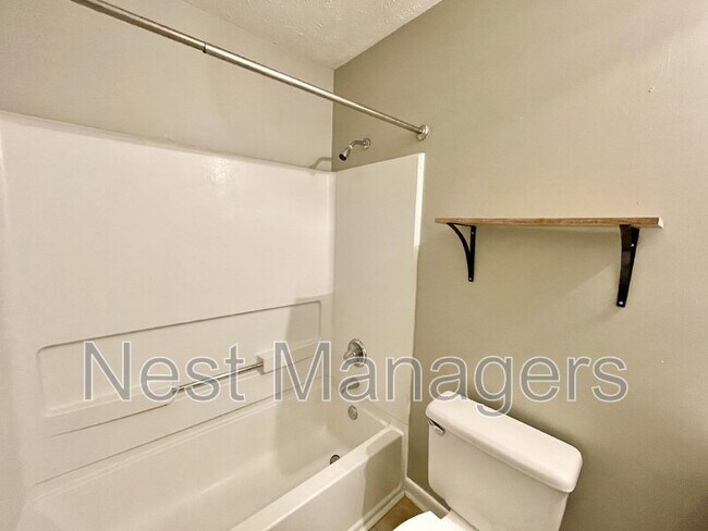 Building Photo - 6928 Bostick Dr