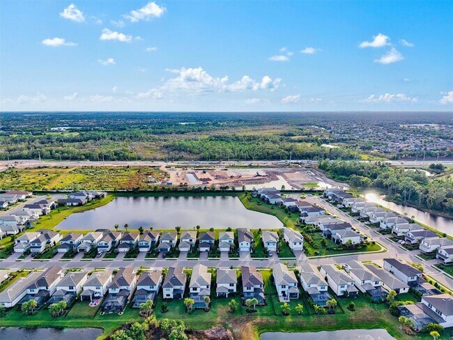 Building Photo - 16235 Pine Mist Dr