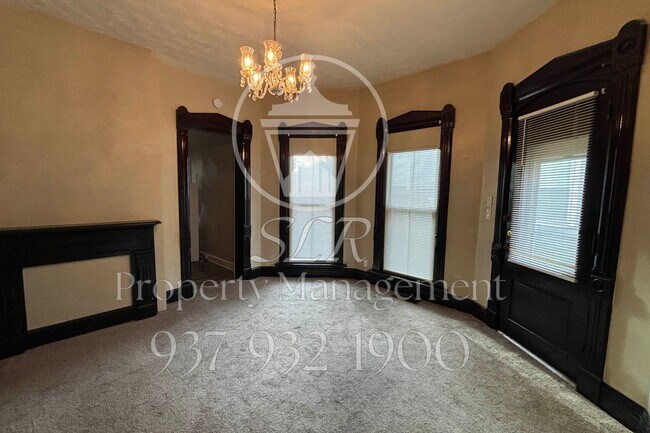 Building Photo - 227 James St