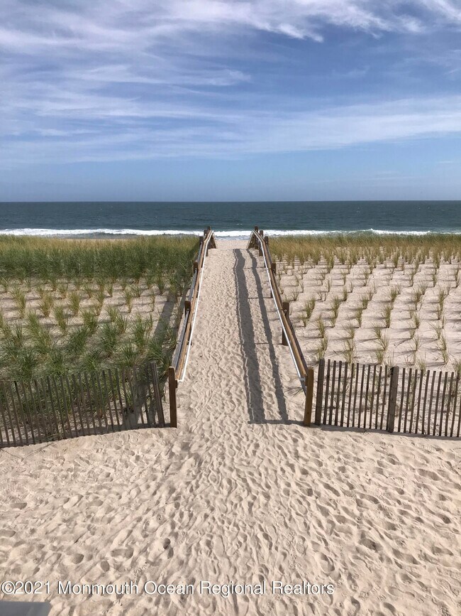 Building Photo - 438 NJ-35